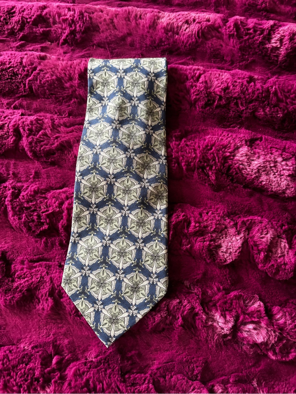Vintage M.C. Escher turtles geese fish Silk Tie excellent condition collectable